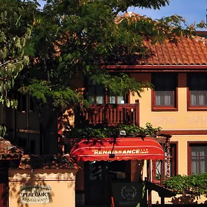 3* Hotel Family At Renaissance Square